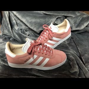 Women US size 6 adidas gazelle shoes